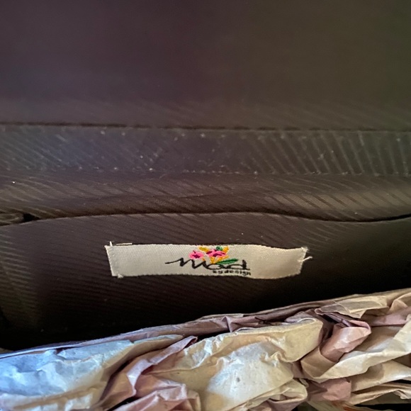 Mod by Design clutch/crossbody - Picture 2 of 6